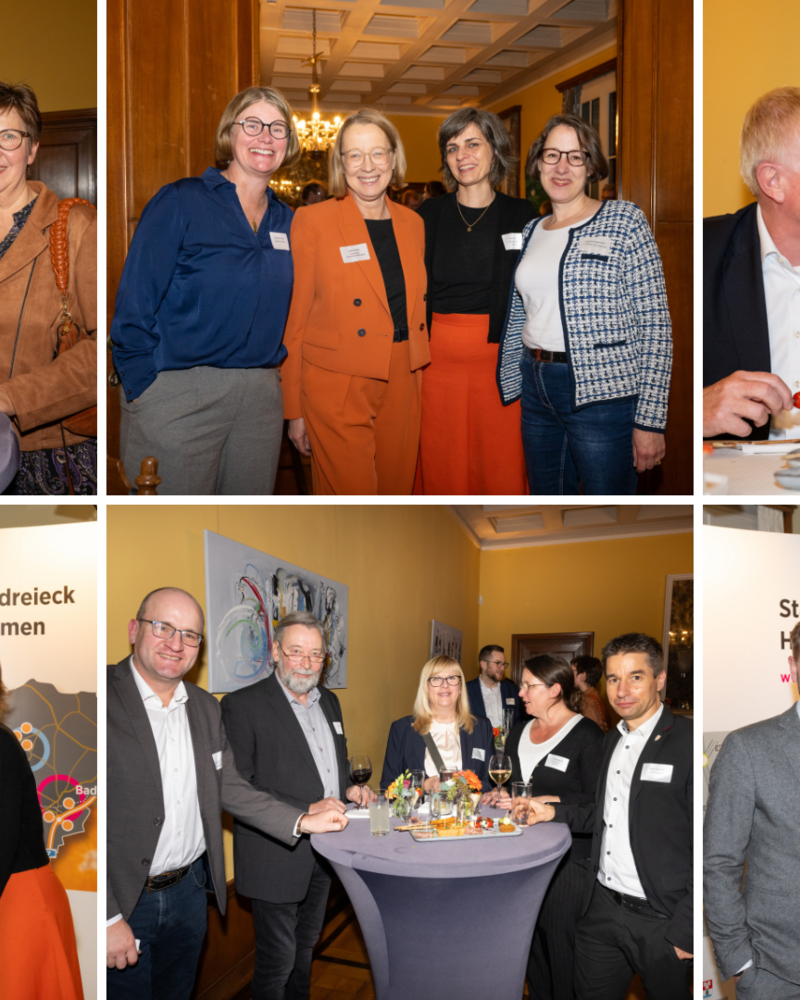 Das Bild zeigt eine Collage aus mehreren Fotos, die Gruppen von Menschen bei einer Netzwerkveranstaltung in einem festlichen und professionellen Ambiente zeigen. Die Teilnehmer unterhalten sich in kleinen Gruppen, genießen Snacks und Getränke, und im Hintergrund sind Infowände zu einem wirtschaftlichen Standortprojekt erkennbar.