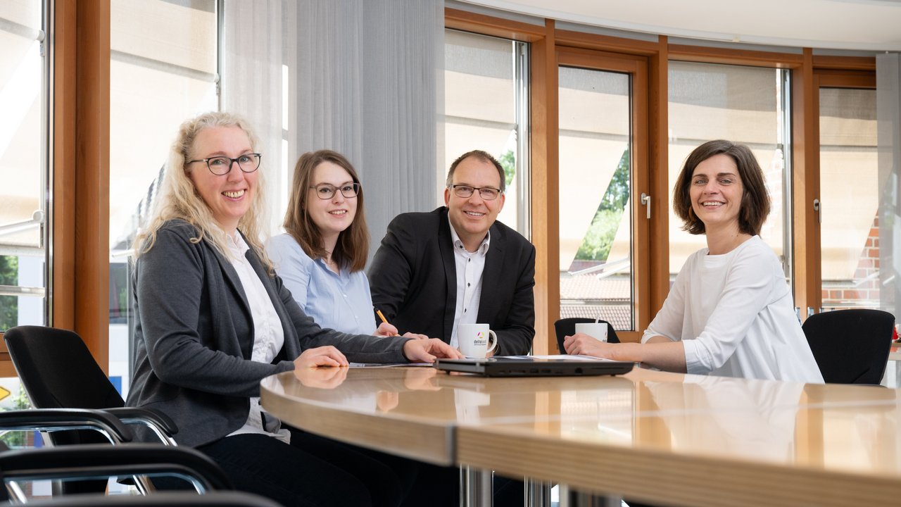  Gruppenfoto des Deltaland-Teams beim Meeting