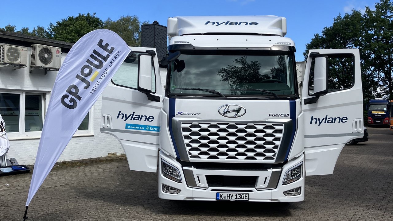 Hyundai Wasserstoff-LKW auf der Veranstaltung Mittagstisch mit Wasserstoff